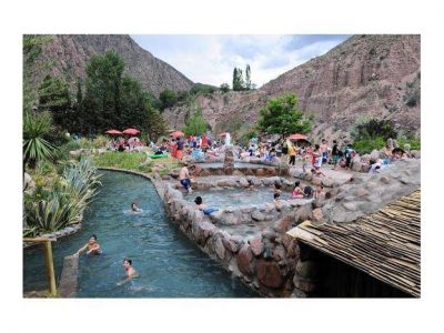 El Gobierno de Mendoza present� la oferta tur�stica, deportiva y cultural del verano