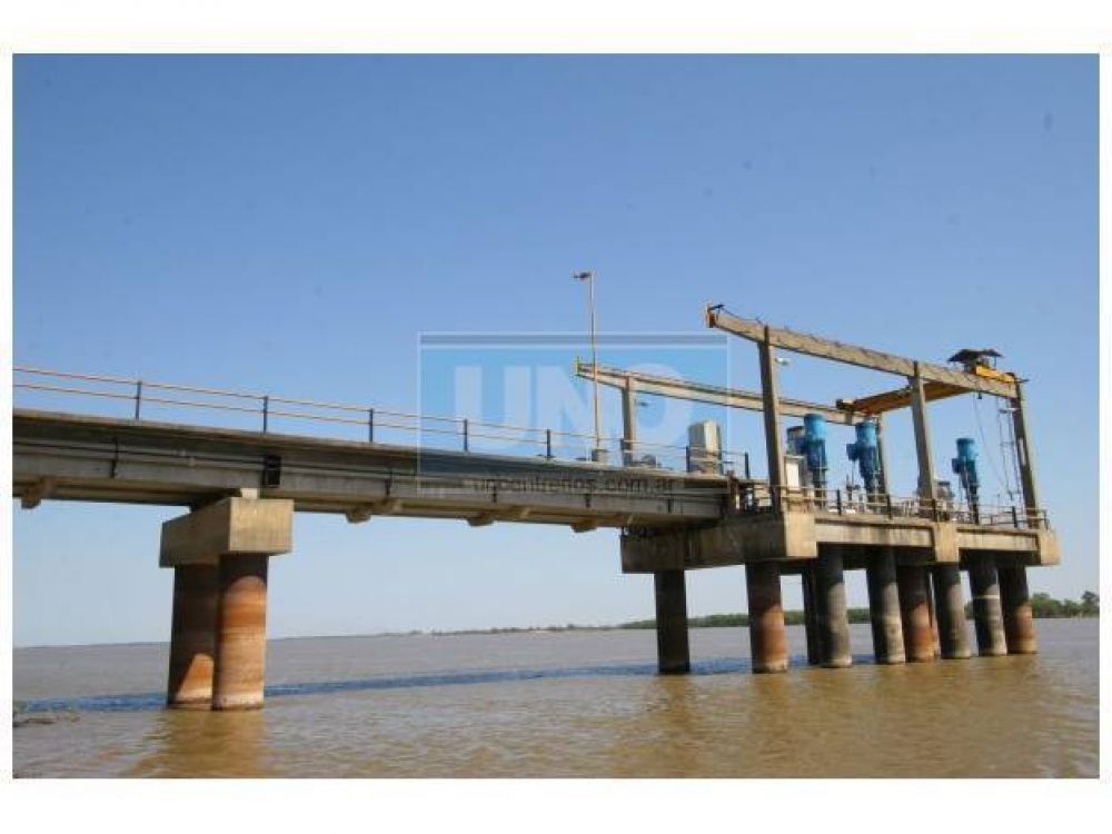 Gestionan obras para mejorar el servicio de agua potable en Paran�