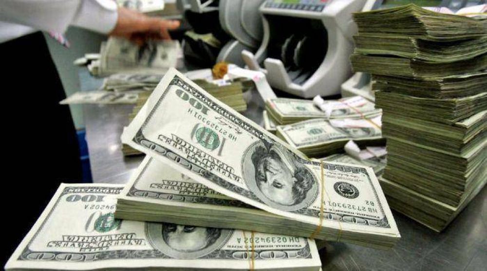  El d�lar paralelo lleg� por primera vez a $10,60 en Mendoza