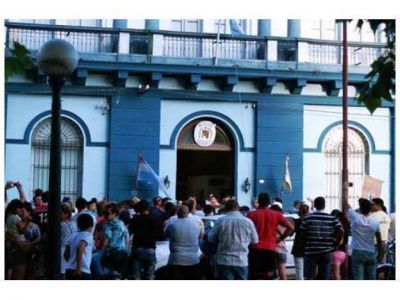 El jefe de la Departamental Concordia querellar� a los polic�as sublevados