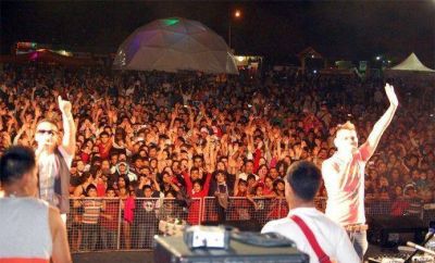 Fiesta Nacional de la Fruta Fina reuni� a 40 mil espectadores