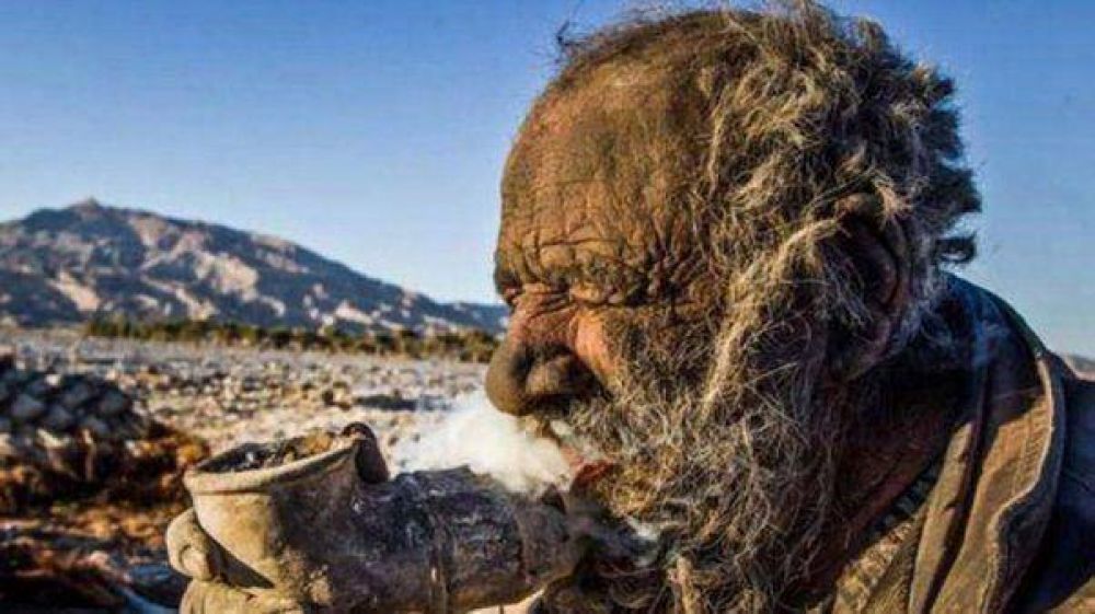 Toda una vida sin agua y jab�n: un iran� lleva 60 a�os sin ba�arse