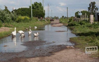 Un barrio tiene el 90% de las calles destruidas