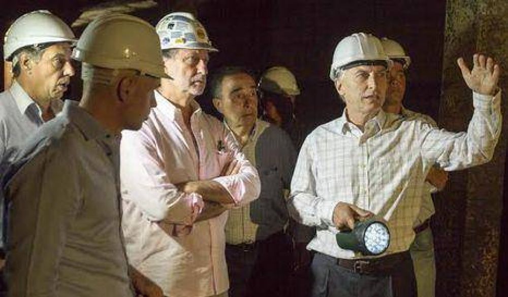 Macri recorri� obras del Arroyo Vega