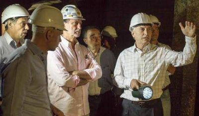 Macri recorri� obras del Arroyo Vega