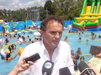 Katopodis inaugur� la primera pileta municipal para General San Mart�n