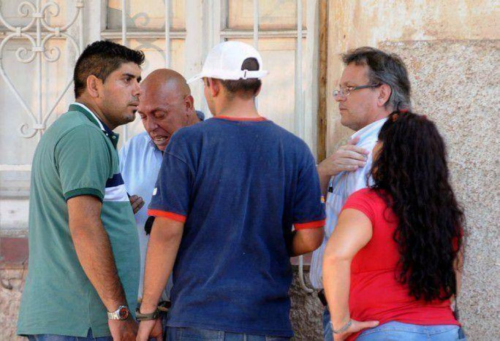 En un confuso hecho, un menor de 17 a�os fue baleado en la cabeza por dos amigos que quedaron demorados