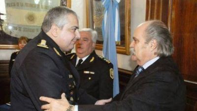 La polic�a innecesaria