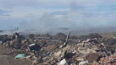 Nadie controla el basural de Sarmiento