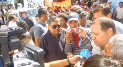 Docentes demandan un 35% de aumento salarial