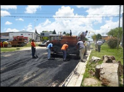 La Municipalidad de Paran� realiza tareas de pavimentaci�n en la zona sur de la ciudad