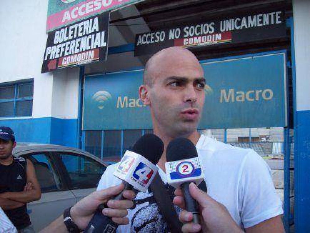 Sciacqua �nos pide m�s vocaci�n ofensiva�, dijo Desvaux