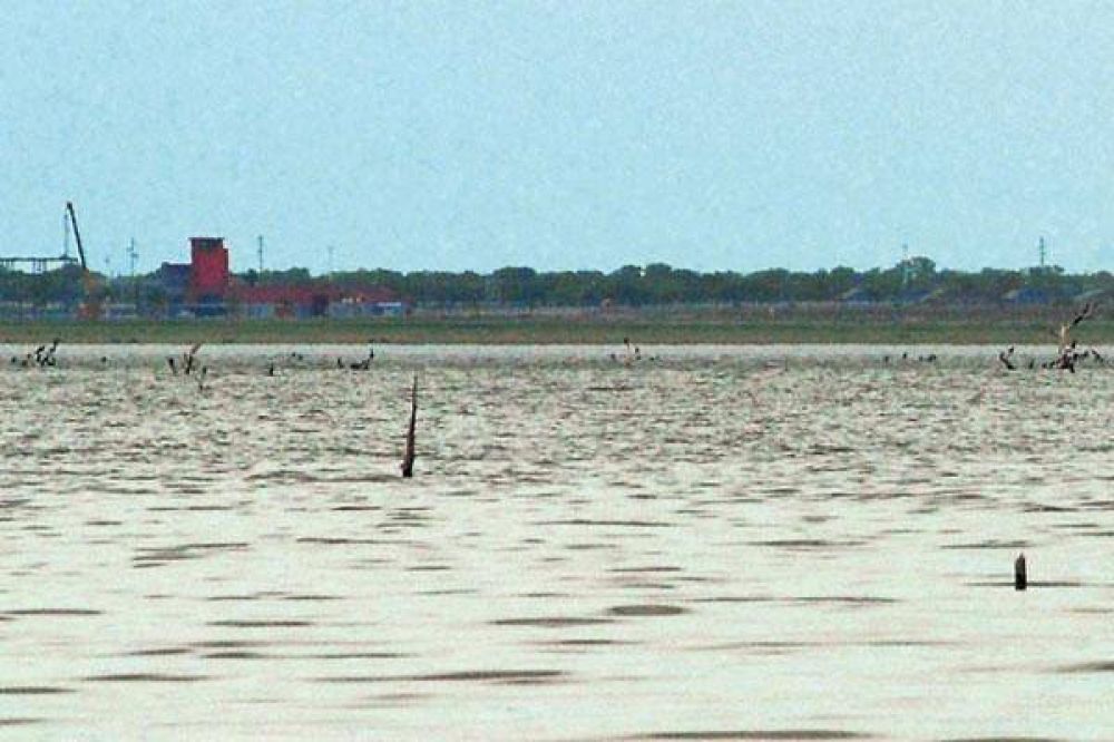 El embalse de Termas baj� su nivel y desnud� estos de una vieja villa