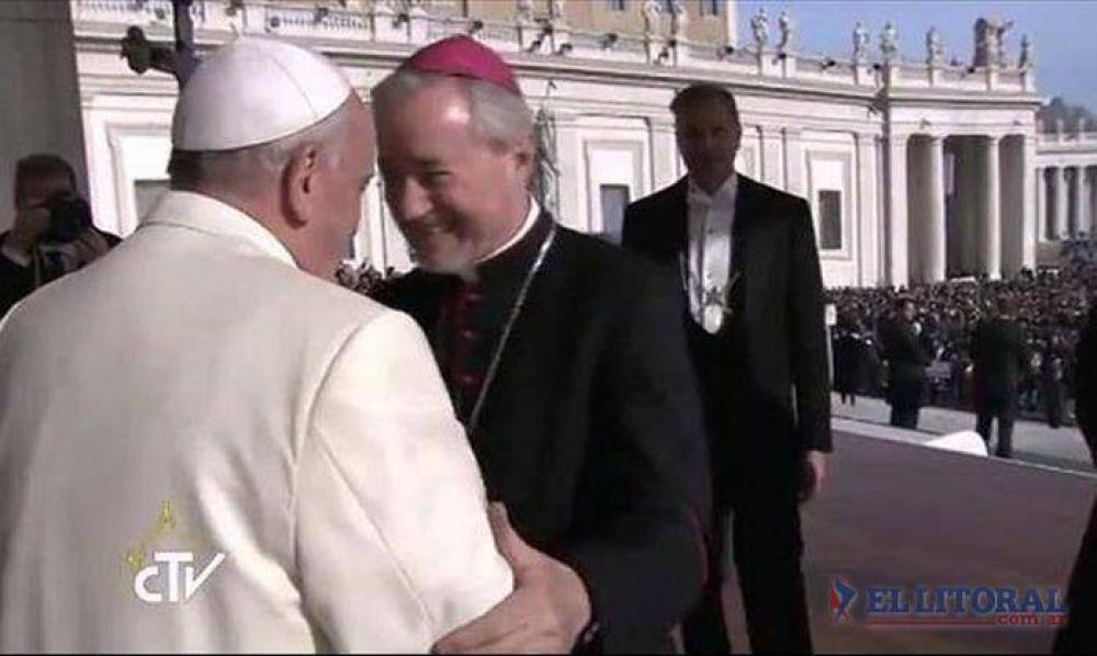 C�lido saludo del papa Francisco a monse�or Andr�s Stanovnik en Roma