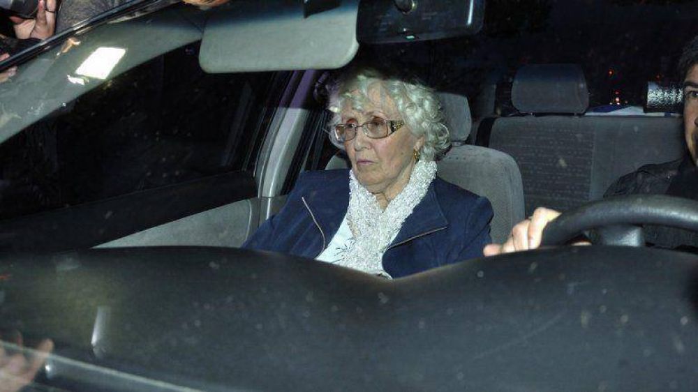 La madre de la presidente Cristina Kirchner, otra vez internada