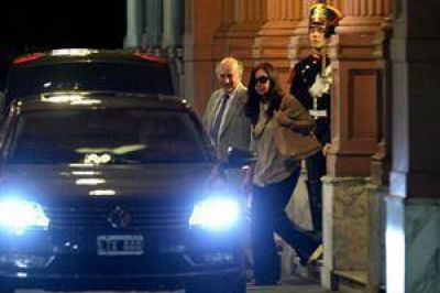 Cristina Kirchner visita a su madre en el sanatorio 