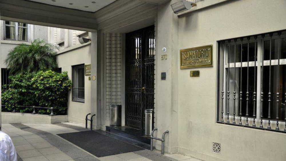 Cristina Kirchner dej� el sanatorio Otamendi tras visitar a su madre