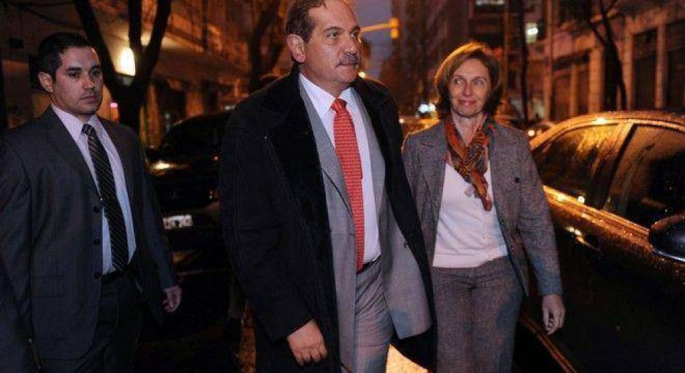 "Dejo de ser gobernador en 2015"