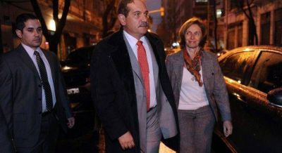 "Dejo de ser gobernador en 2015"