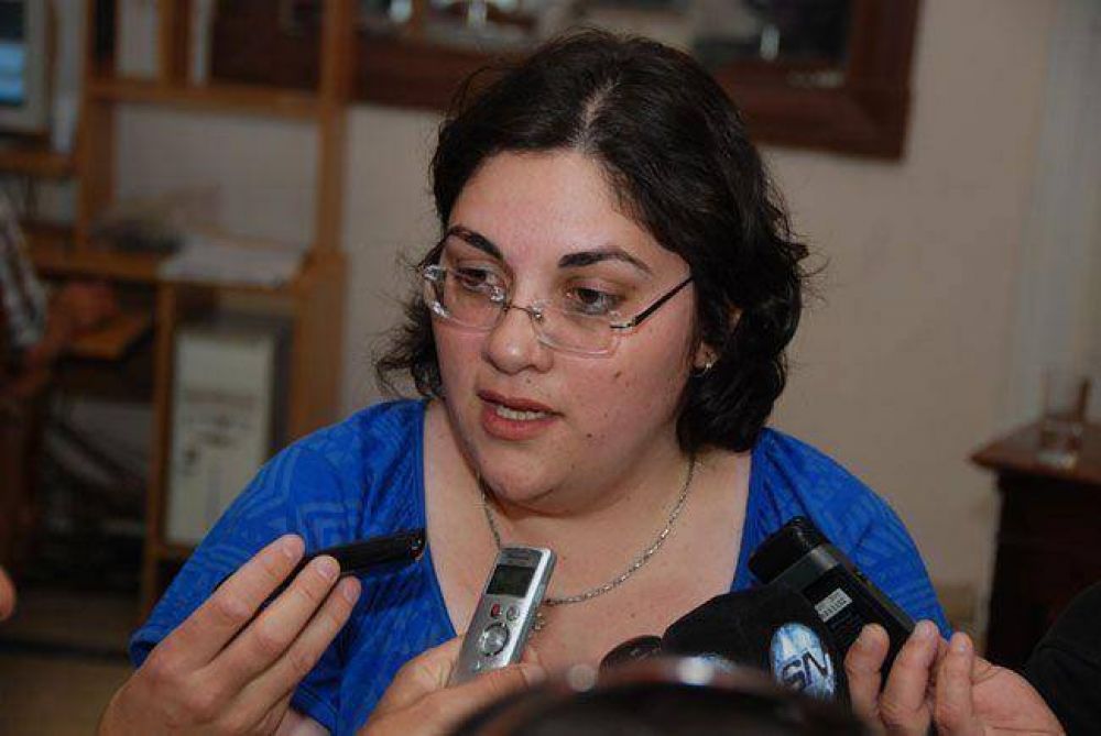 Robledo y los cambios en el bloque: �fue reacomodamiento de personal�