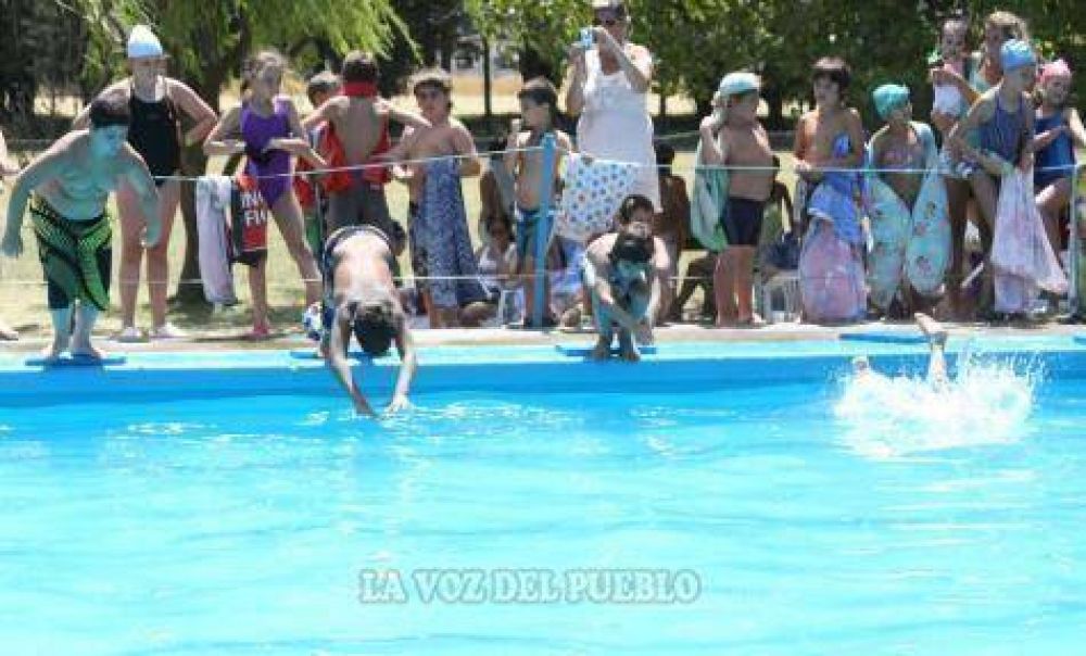 Comenz� un torneo entre piletas de Tres Arroyos