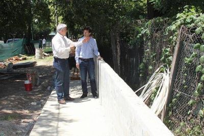 Avanza la construcci�n de una contenci�n para evitar inundaciones en San Isidro 