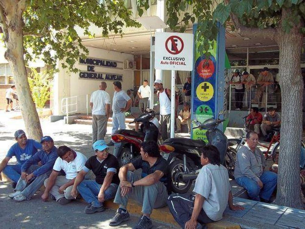 Tras el conflicto en Lavalle, ahora son los municipales de General Alvear los que toman medidas de fuerza