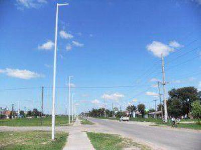 Trabajan sobre nuevo sistema lum�nico en gran extensi�n de la Avenida De Los Constituyentes