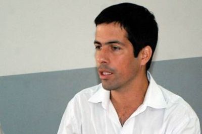 Cufr�: �La gesti�n Buzzi tiene una pol�tica petrolera de excelencia�