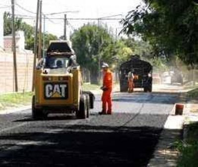 El intendente recorri� obras en B� del Carmen  