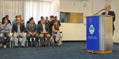 El gobernador anunci� la concreci�n de obras estrat�gicas al presentar a nuevos funcionarios