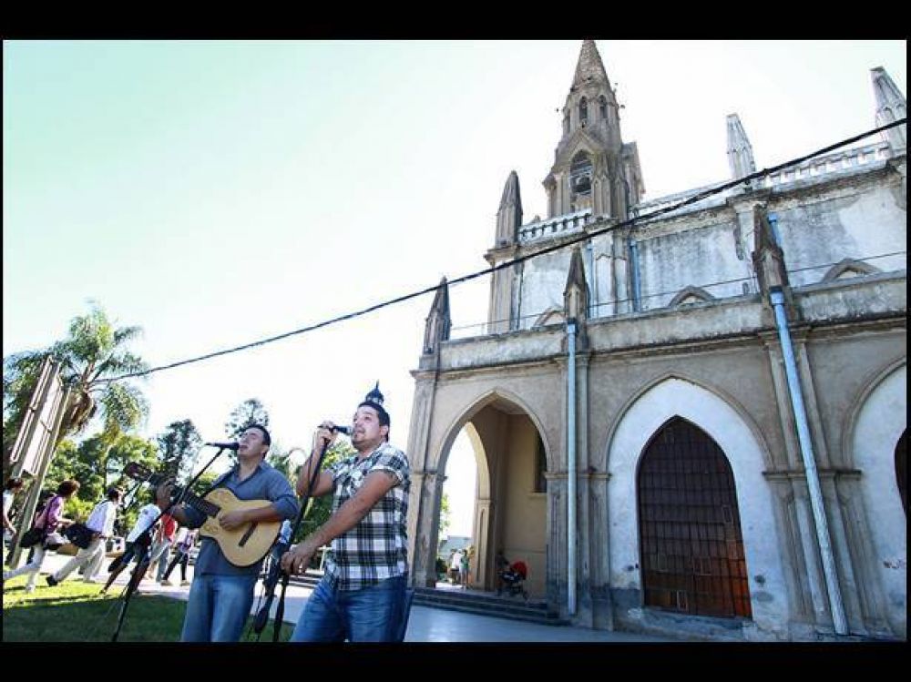 Dos noches a puro folklore en el tradicional festival de Guadalupe