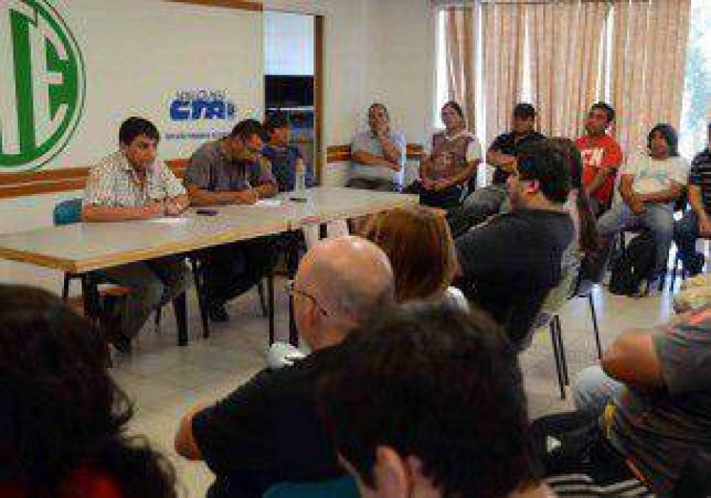 ATE acept� el bono del Gobierno 