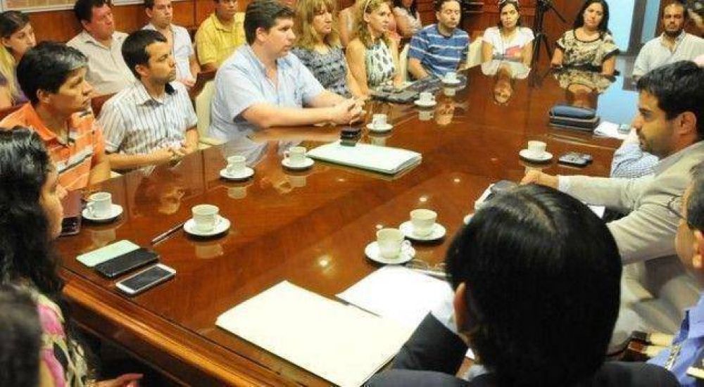 C�ceres recibi� a comerciantes v�ctimas de saqueos