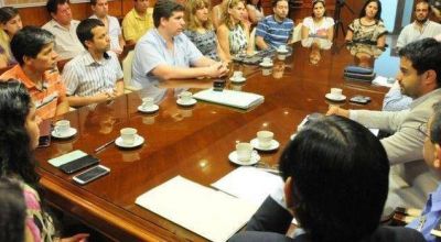 C�ceres recibi� a comerciantes v�ctimas de saqueos
