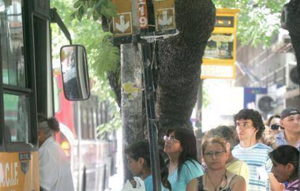 Para la UTA, el bondi tarda m�s que para la Municipalidad