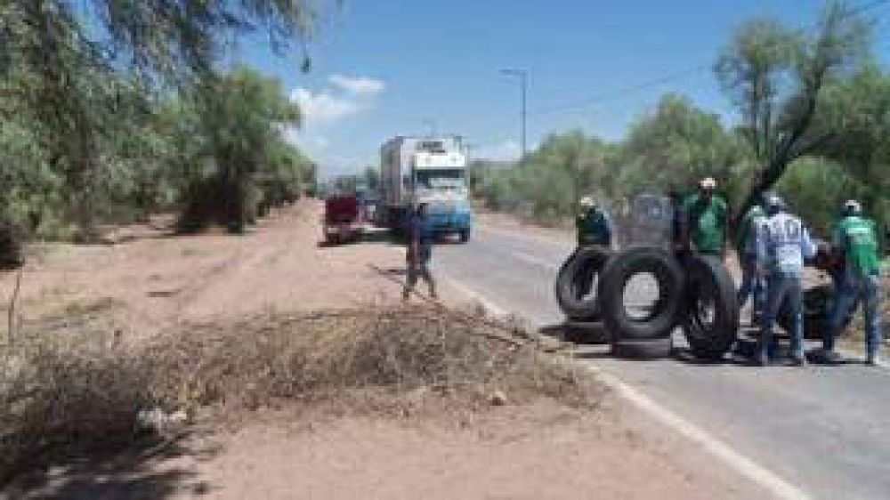 Conflictos y cortes de rutas afectan el turismo y el comercio