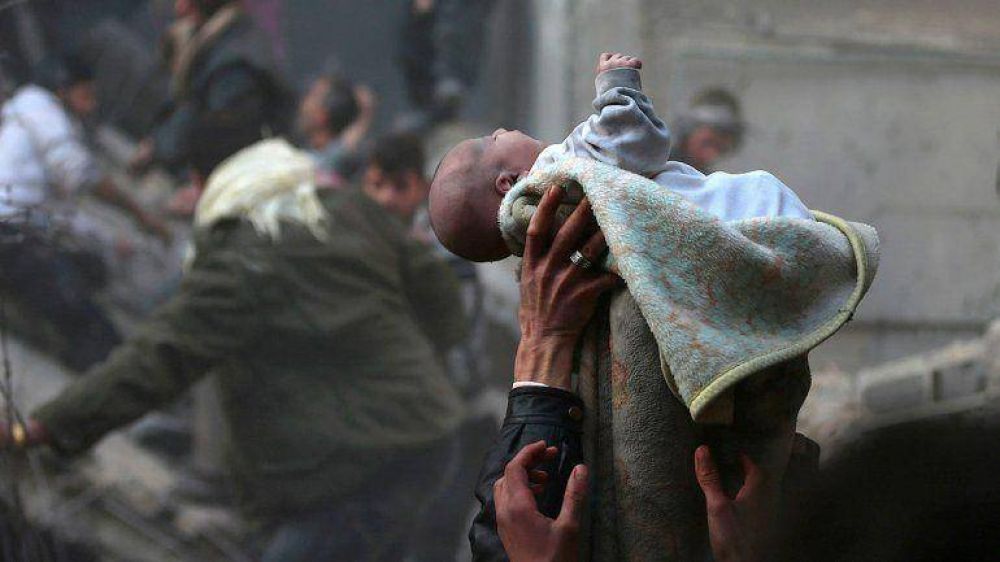 Guerra en Siria: el "beb� milagro" que conmueve al mundo