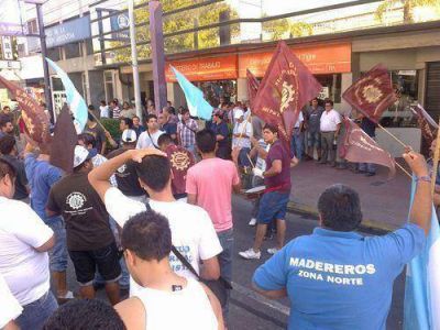 Sindicalistas manifestaron frente al Ministerio de Trabajo regional Tigre