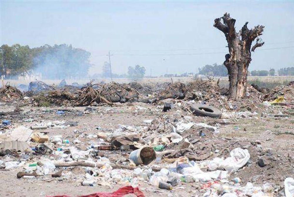 Crece un basural clandestino en cercan�a al casco urbano
