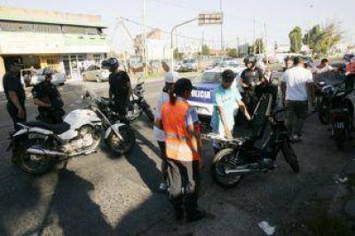 En Quilmes aumentan los operativos de fiscalizaci�n de motos y veh�culos