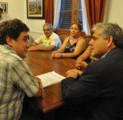 Abrieron las puertas de la �Casa de las Tejas� a gremios d�scolos