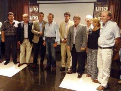 Julio Cobos se reuni� con la Mesa de Enlace
