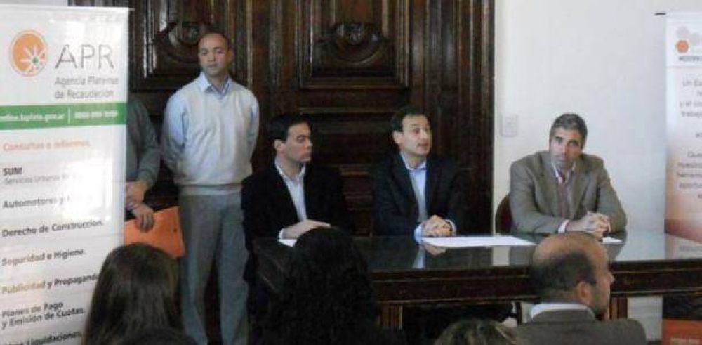 Nuevo portazo en el bruerismo: Se fue el �recaudador� Barbieri