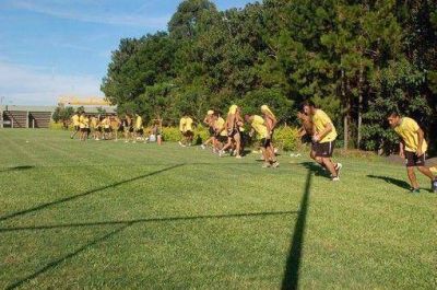 Crucero se mide ante Ex Alumnos