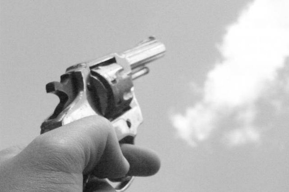Joven intent� matar a sus padres dentro de una casa