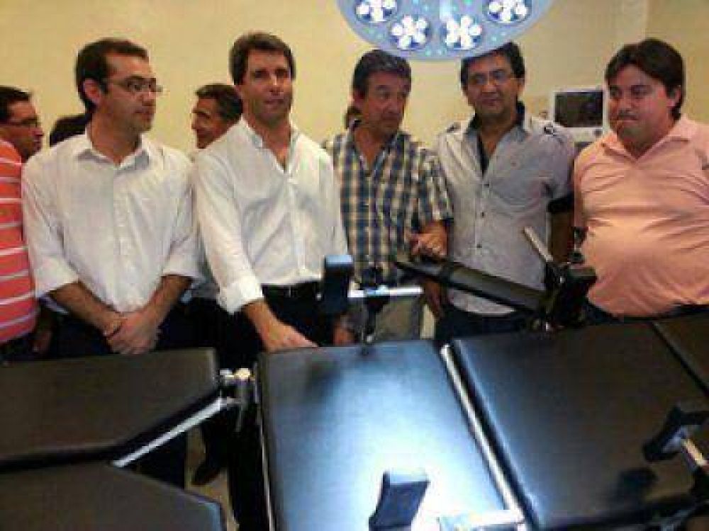 Centro de Salud, Quir�fanos, Ambulancia y nuevo alumbrado para J�chal