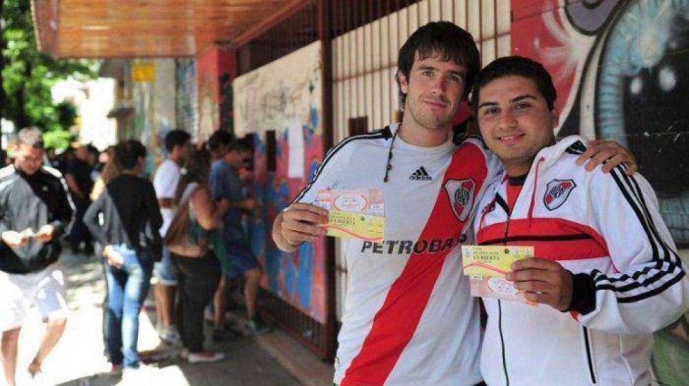 Los hinchas agotaron las entradas para el Supercl�sico que se disputar� en Mar del Plata