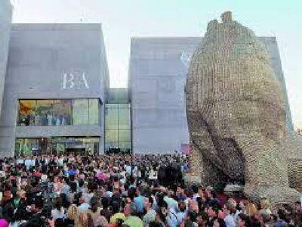 EL MAR TENDR� SU PROPIA PLAZA