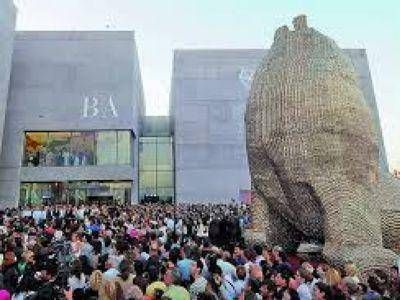 EL MAR TENDR� SU PROPIA PLAZA